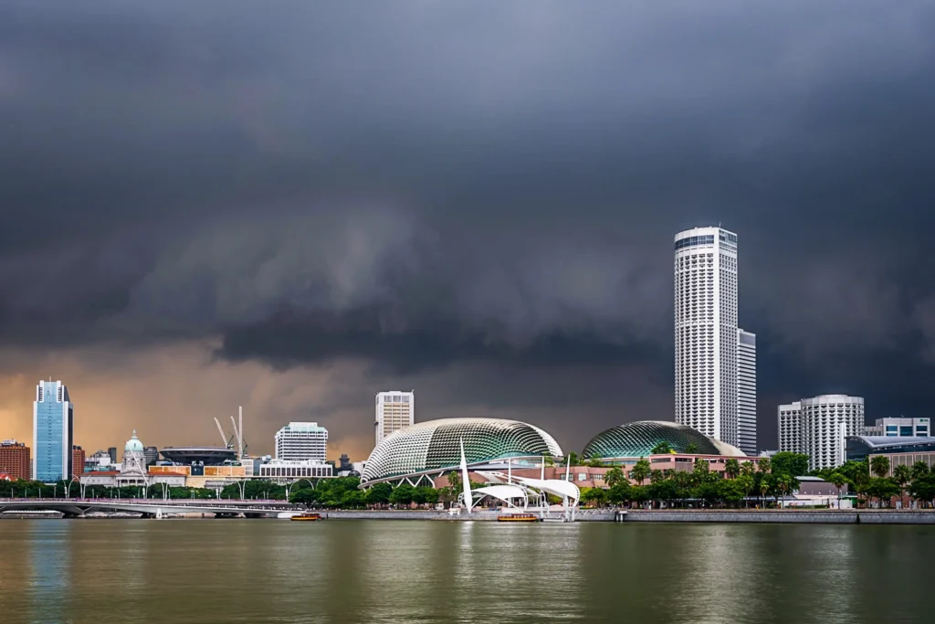 storm-rolling-in-view-of-hotel-swissotel-the-st-2024-11-27-22-31-32-utc-min